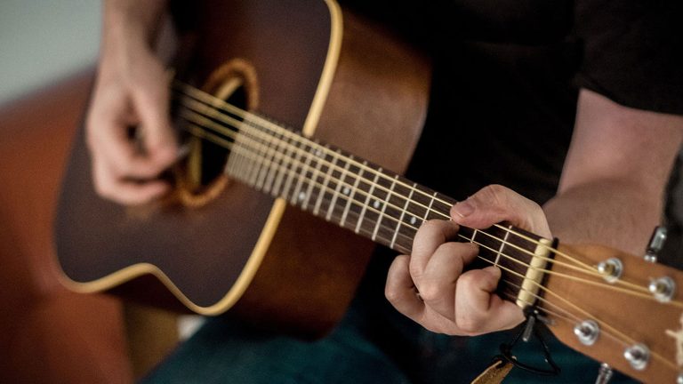Flatpicking Guitar Lesson