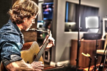 Tyler Grant demonstrates how to use the major scale to find the melody in a song